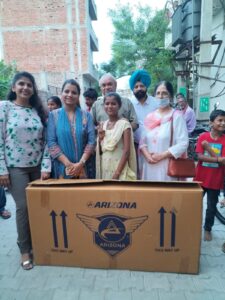 Read more about the article AAS-EHSAAS NGO in the presence of AAP State joint Secretory Youth Gujeet Ruchi Bawa distributed cycles for helping the underprivileged to commute to school